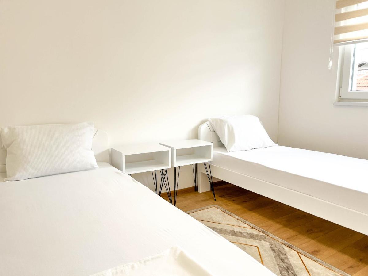 Apartment Vile By Zetta